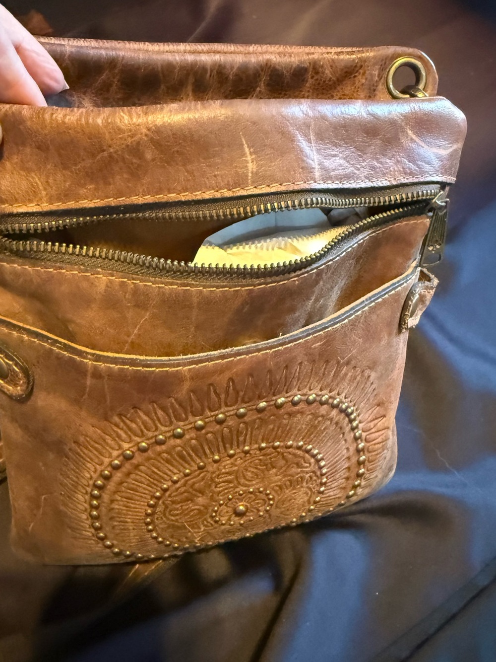 Patricia Nash Francesca Leather Tooled Studded Mandala Crossbody Bag Tan - Picture 15 of 16